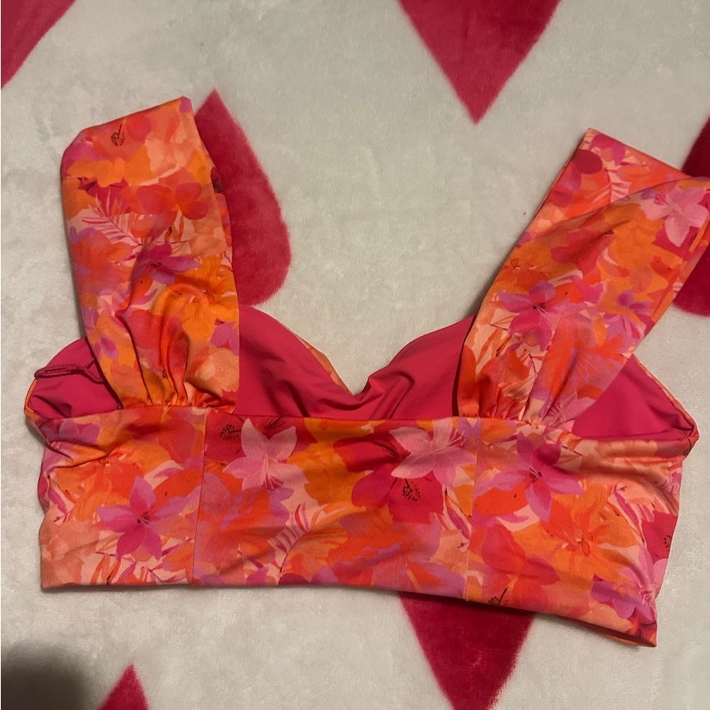 L SPACE GIZELLE BIKINI TOP - INTO THE TROPICS NWOT - Picture 7 of 9